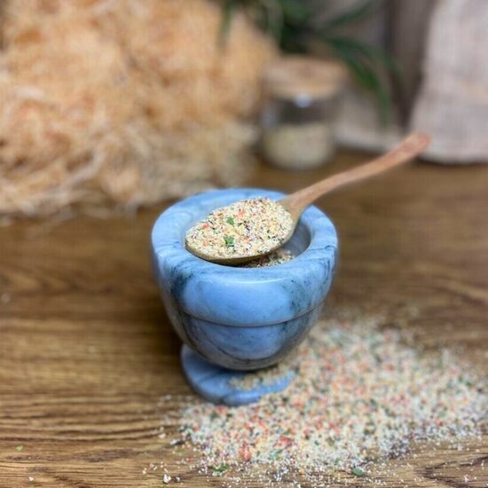 SU CITRINOS GRANULĖMIS